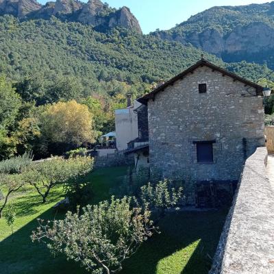 la casa desde el muro